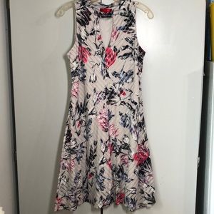 Jennifer Lopez sleeveless dress